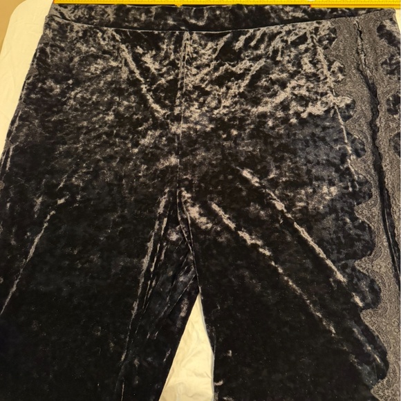 🖤 FESTI (by Torrid) Crushed-Velvet Pants w/ Lace Inset | Black | Size 6 (30/6X) - Picture 2 of 8